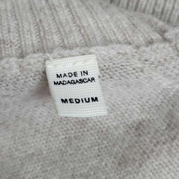 Buck Mason Cashmere Turtleneck Men's   Sweater Size Medium. - Picture 8 of 12